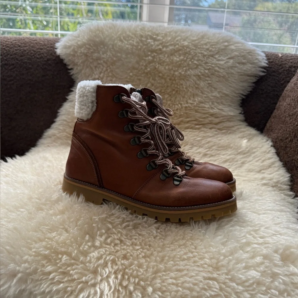 Petit Nord Shearling Winter Boot in Cognac